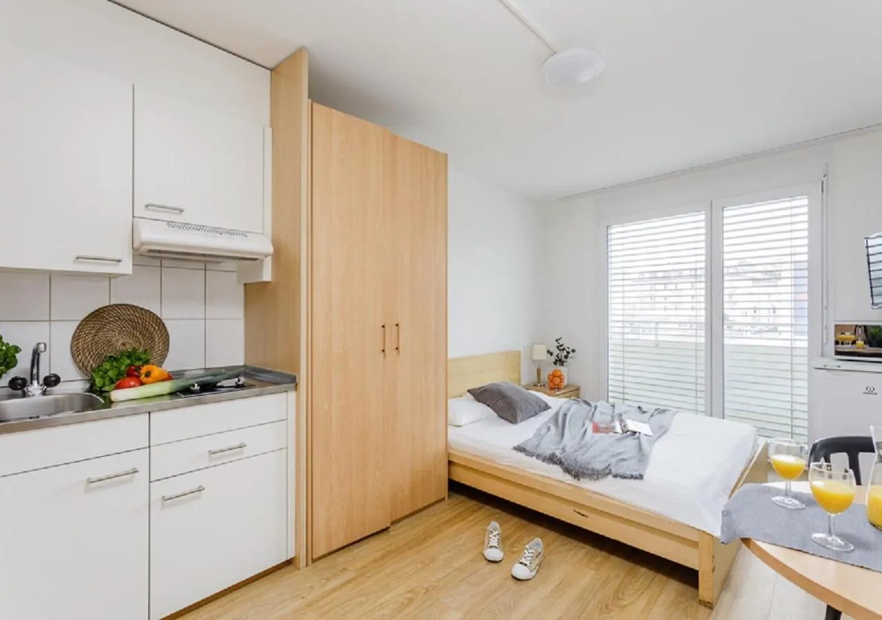 Swiss Star Tower - Self Check-In Apartment Zurich
