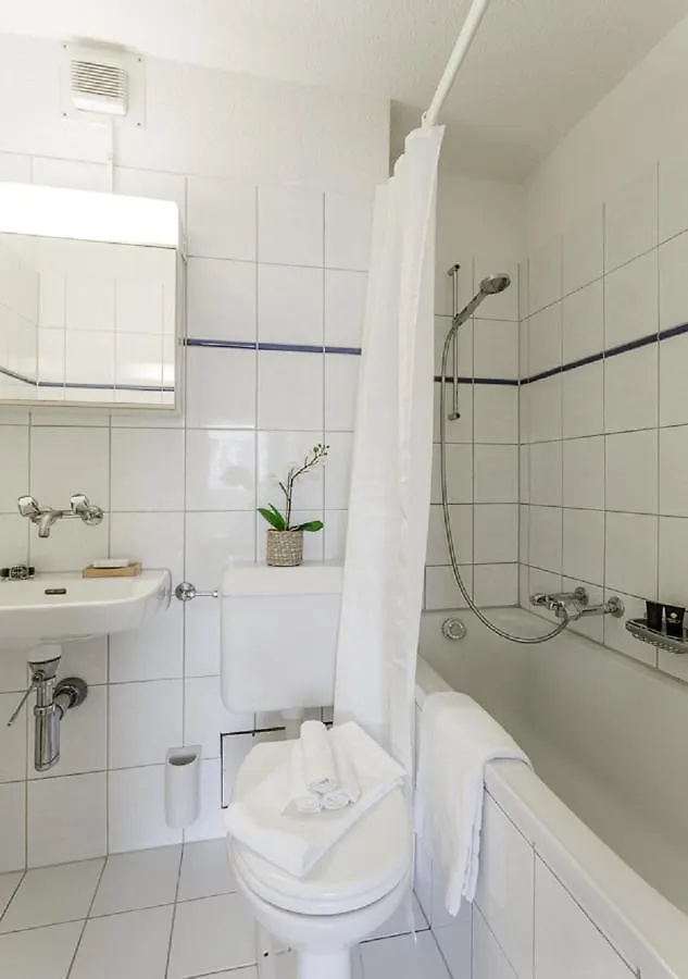 Swiss Star Tower - Self Check-In Apartment Zurich