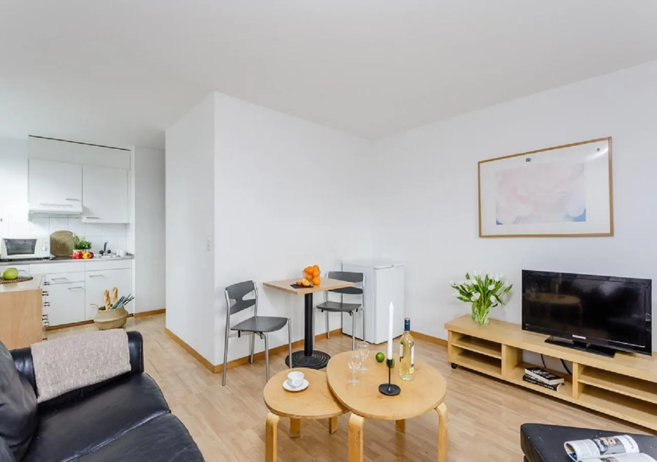 Swiss Star Tower - Self Check-In Apartment Zurich